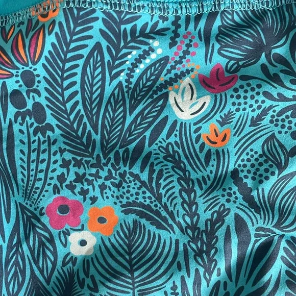 Rabbit Hopper 4” Shorts. Peacock Blue. Size large. New With Tags. - Picture 3 of 5